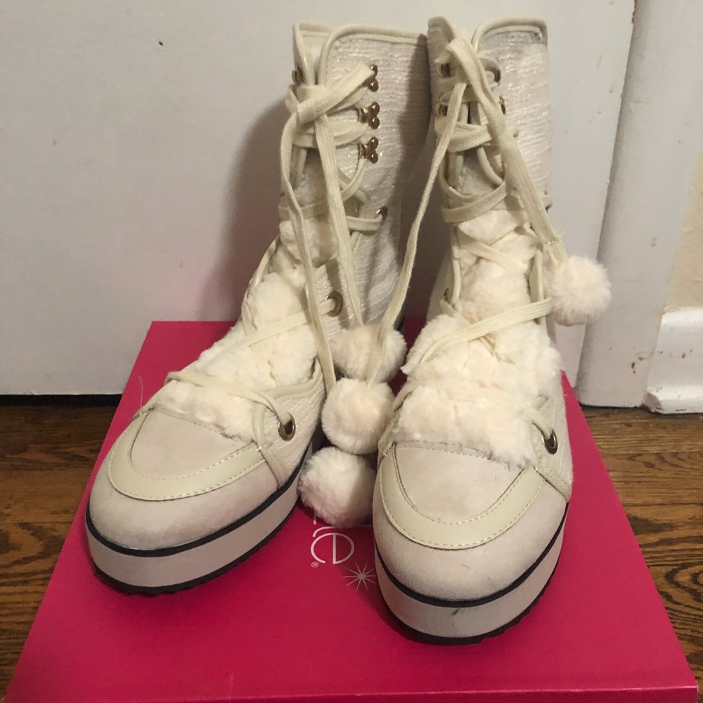 Platform Booties!!!! - Picture 4 of 6
